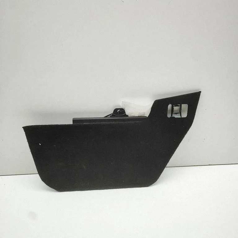 Boczna osłona konsoli (tylna) 6473150020C0 – Lexus LS UCF30 (2001-2007)