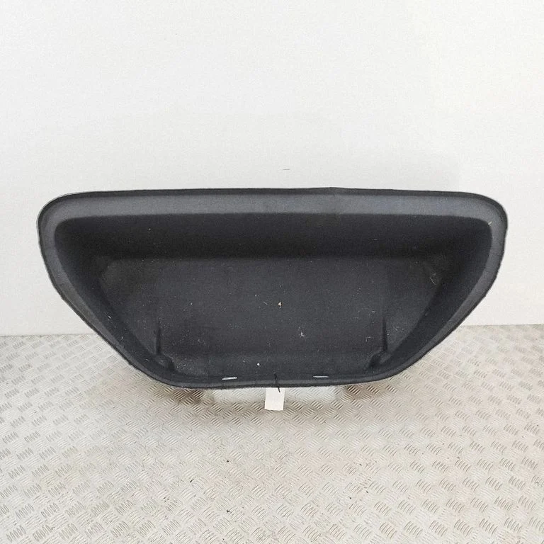 Keskkonsooli külje viimistlus (tagumine) 104805900E