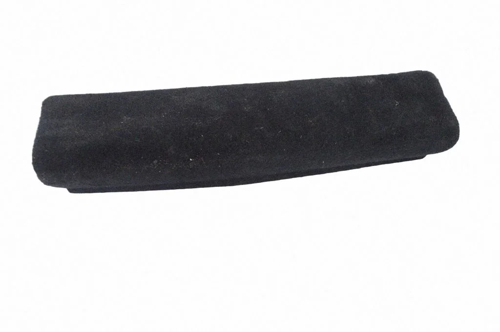 Boczna osłona konsoli (tylna) 100732600E
