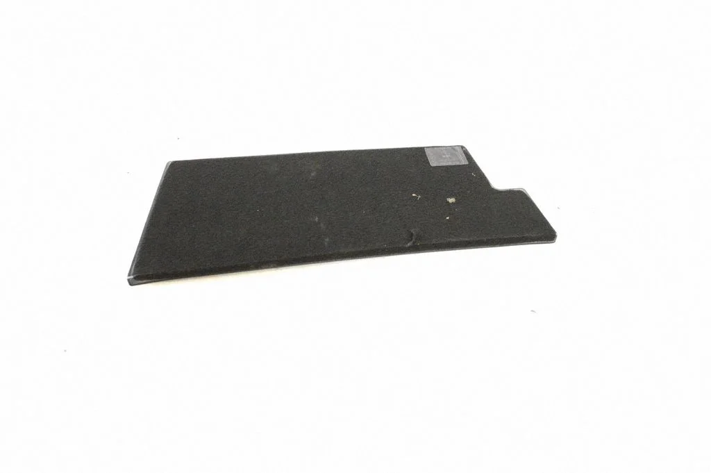 Keskkonsooli külje viimistlus (tagumine) 7L5867652