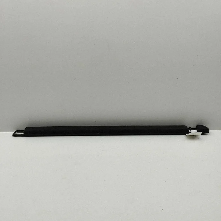 Sāna apdare (aizmugurējā) 4M8863528B