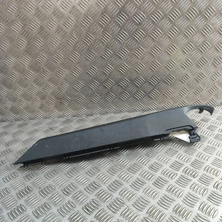 Sāna apdare (aizmugurējā) A2056900344