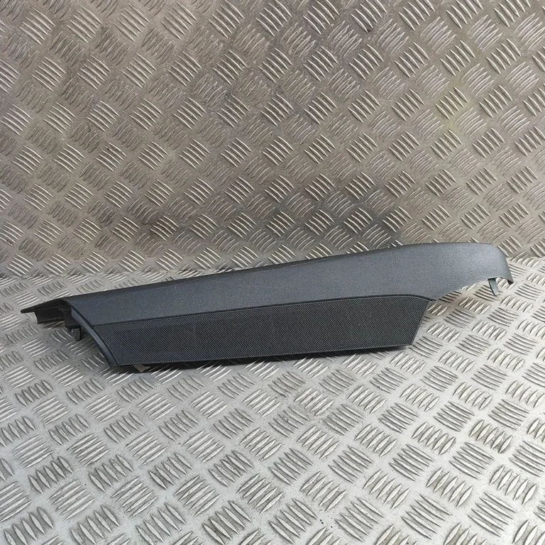 Sāna apdare (aizmugurējā) A2056900444