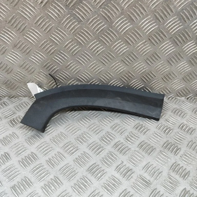 Keskkonsooli külje viimistlus (tagumine) 107490800D