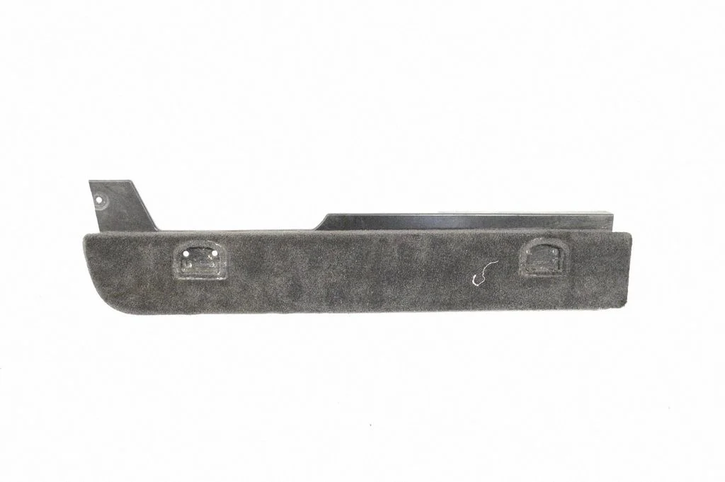 Keskkonsooli külje viimistlus (tagumine) 7L0863528F
