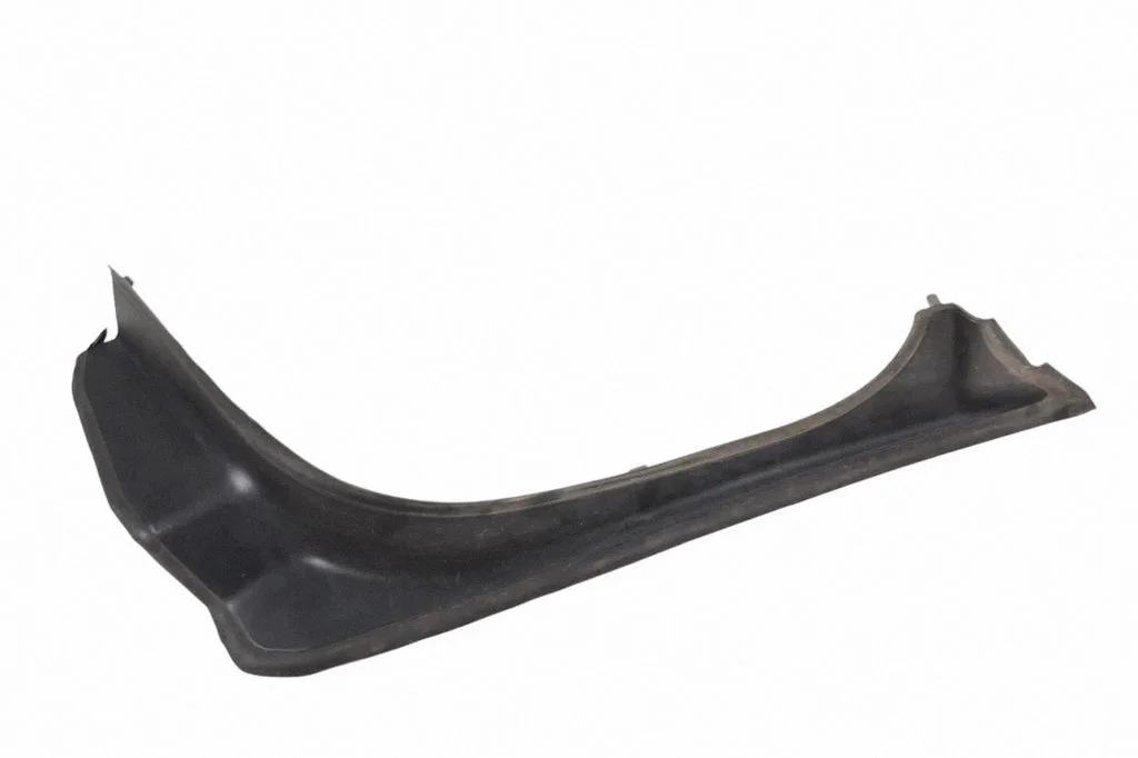 Boczna osłona konsoli (tylna) – BMW Seria 5 G30 G31 G38 (2016-)