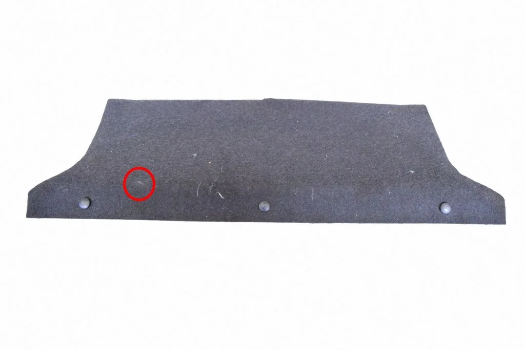 Keskkonsooli külje viimistlus (tagumine) 8F0863373B