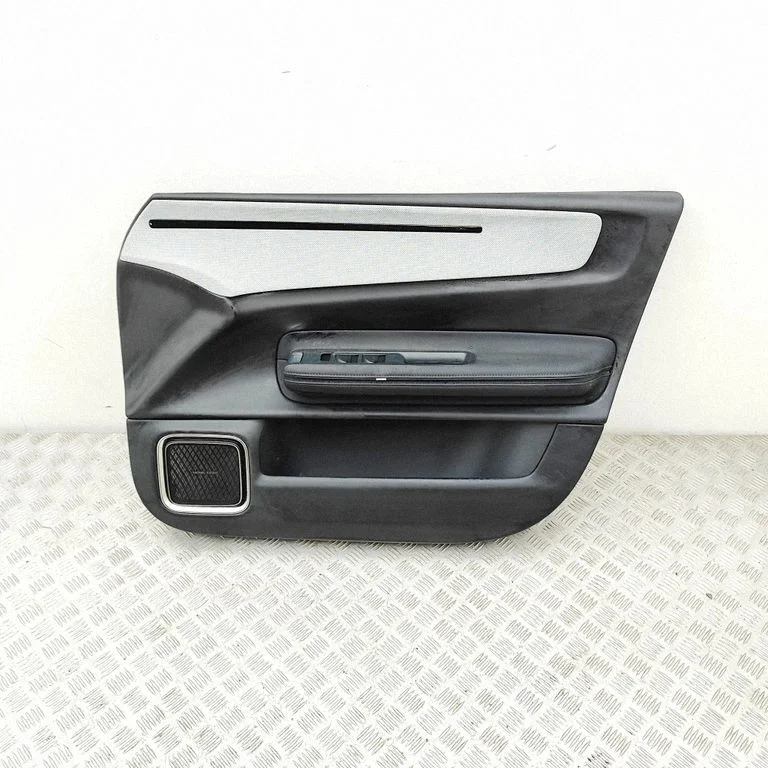 Boczek drzwi przednich 660212250 – Polestar 1 (2019-)