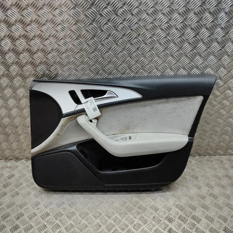 Boczek drzwi przednich 4G2867106A