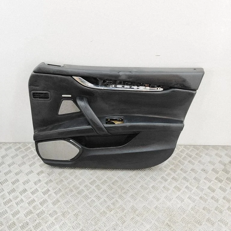 Front door card panel trim 670012759