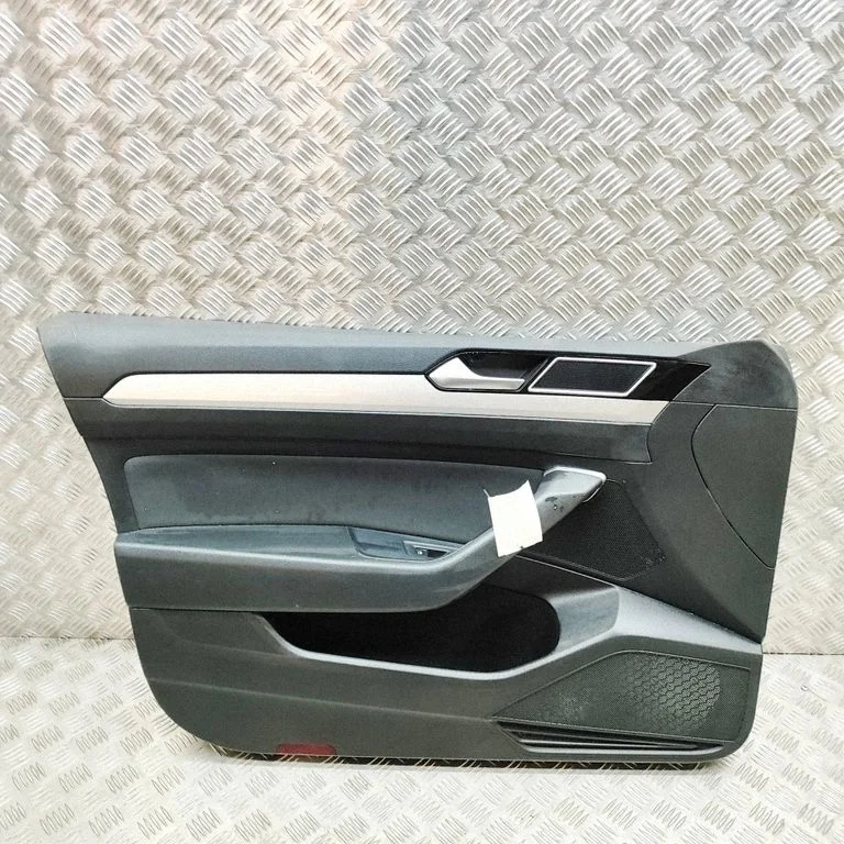 Front door card panel trim 3G2867011