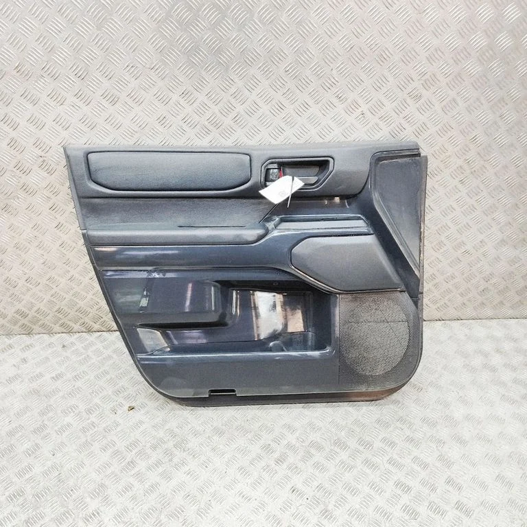 Priekšējo durvju apšuvums 676206AK70