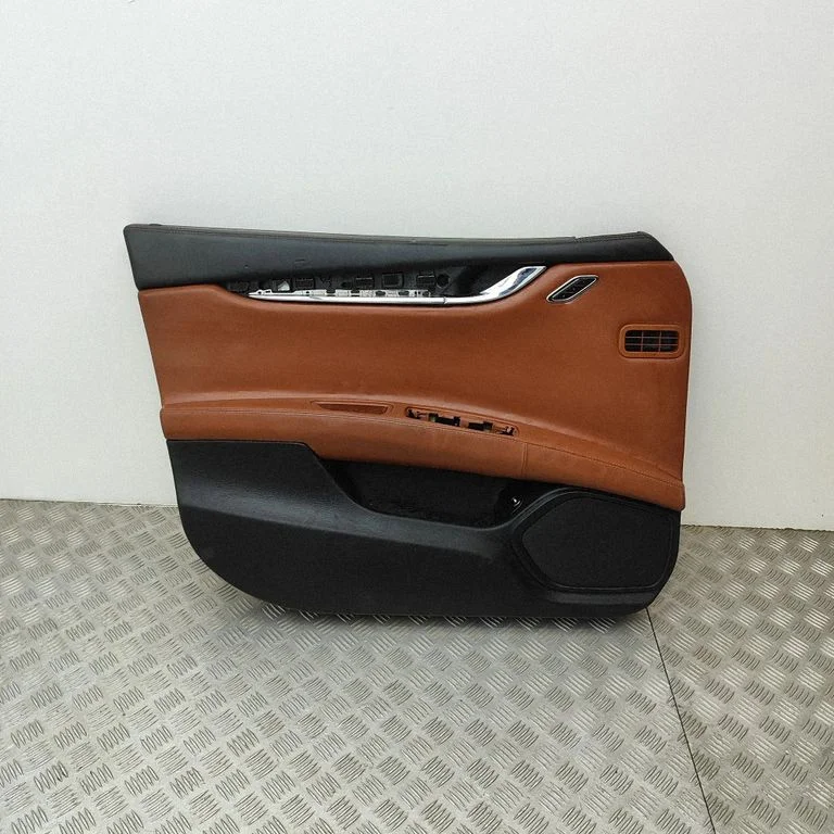 Eesmiste uste sisevooder FGMR745301