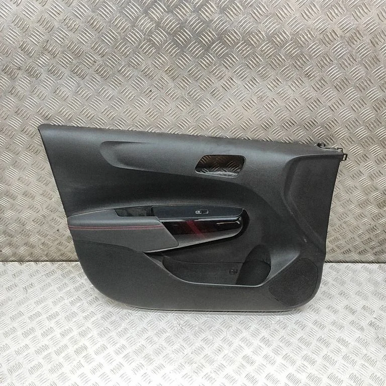 Priekšējo durvju apšuvums 82370G6010