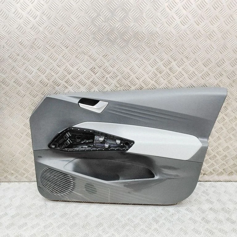 Priekšējo durvju apšuvums 10C867010G