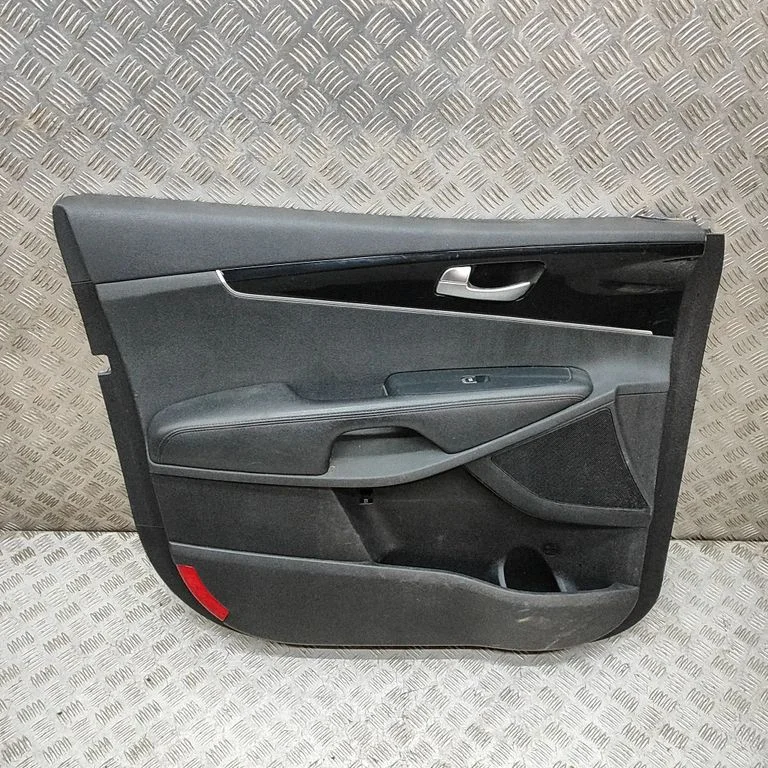 Priekšējo durvju apšuvums 82307C5080C5C