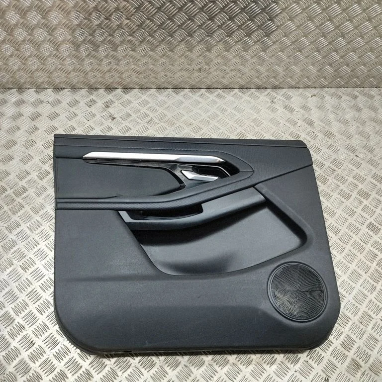 Eesmiste uste sisevooder K8D220963B