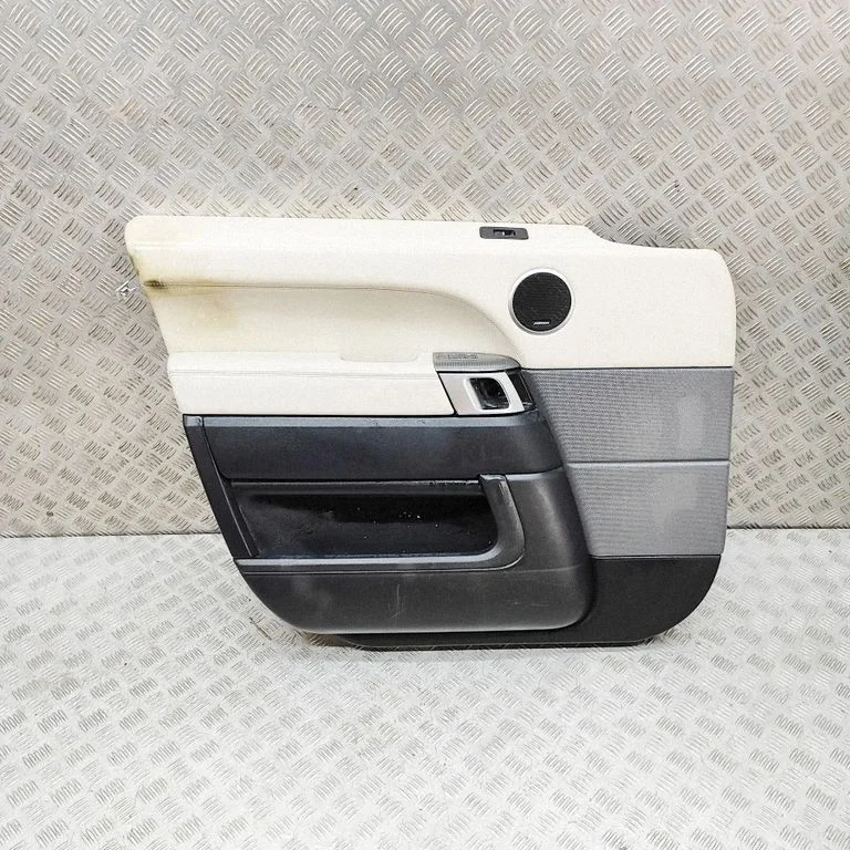Boczek drzwi przednich DK6223943AA