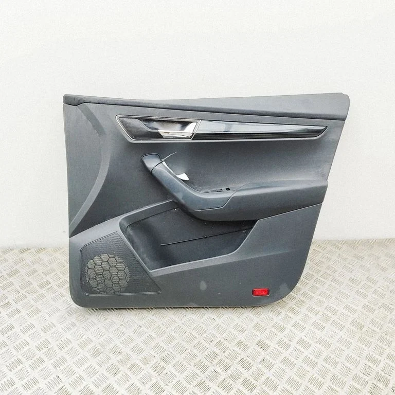 Priekšējo durvju apšuvums 57C867014N