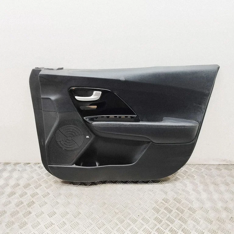 Priekšējo durvju apšuvums 82306G5330