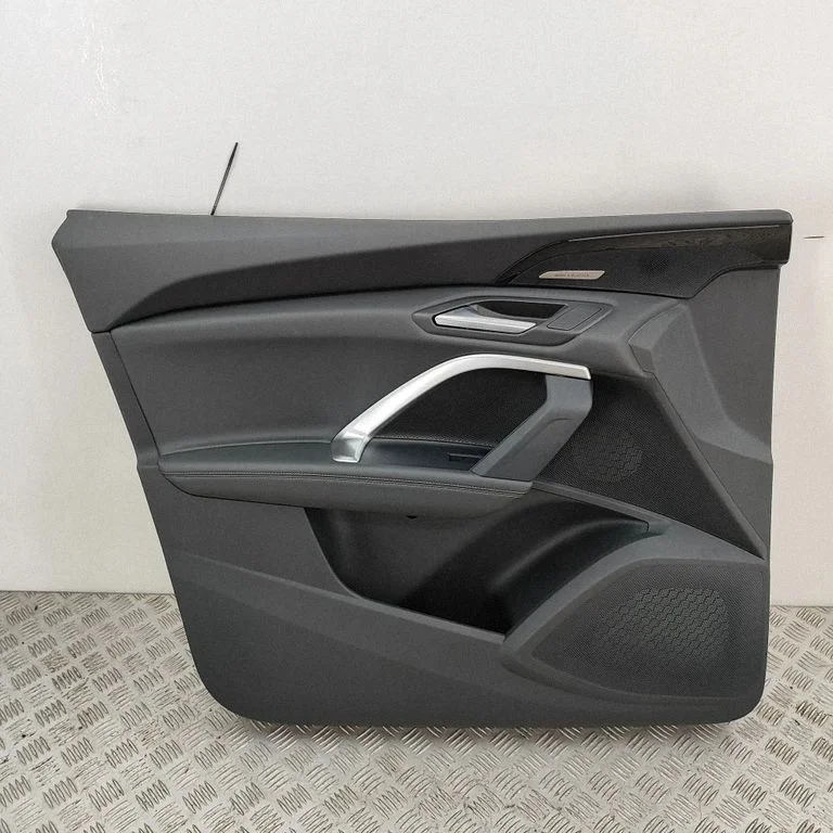 Boczek drzwi przednich 8MB867133