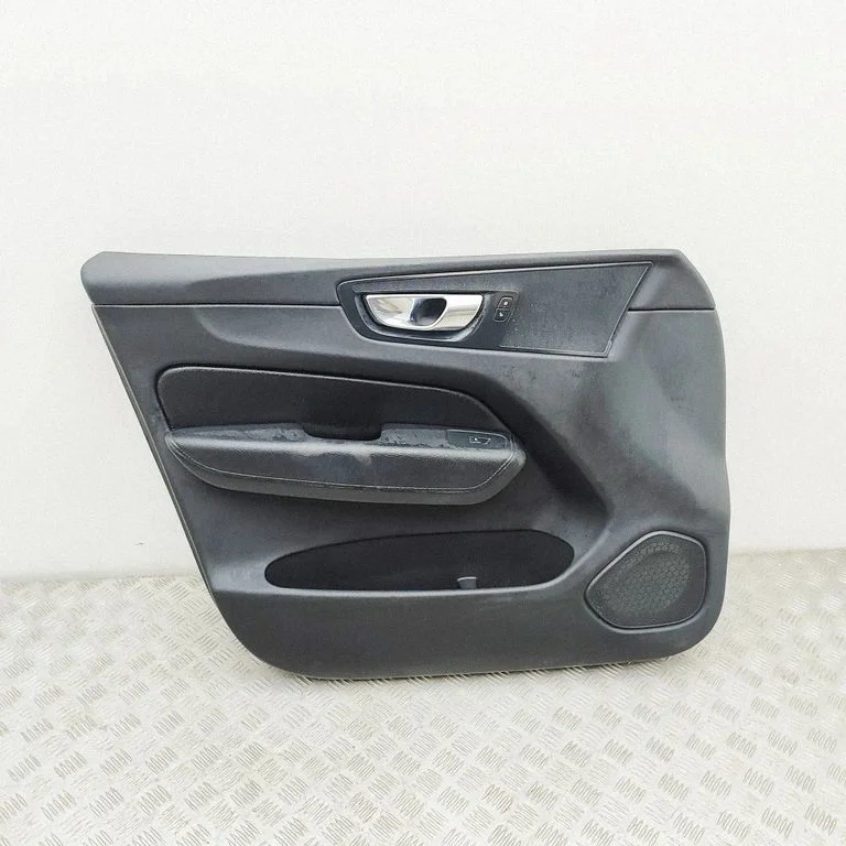 Front door card panel trim – Volvo XC60 (2017-)