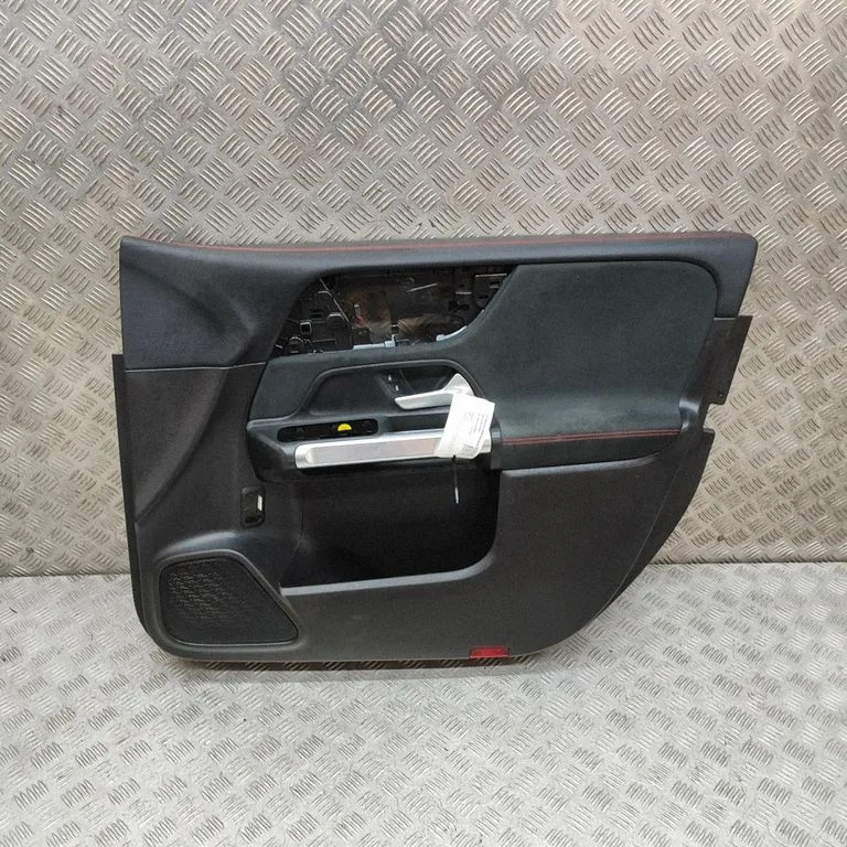 Priekšējo durvju apšuvums A2477204602