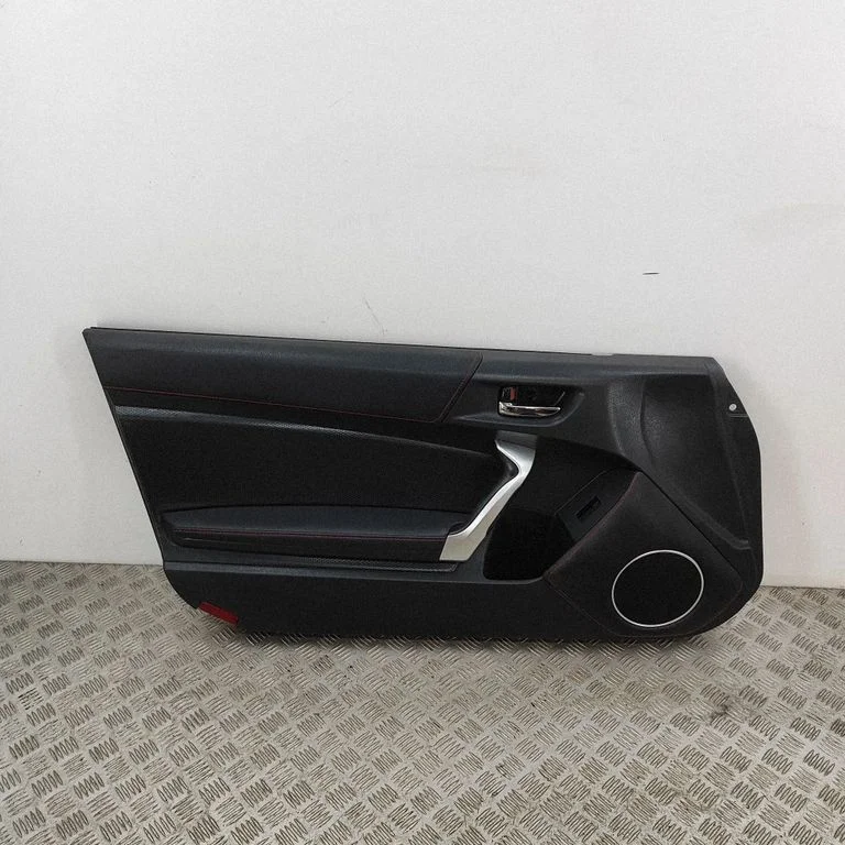 Priekšējo durvju apšuvums S71504550