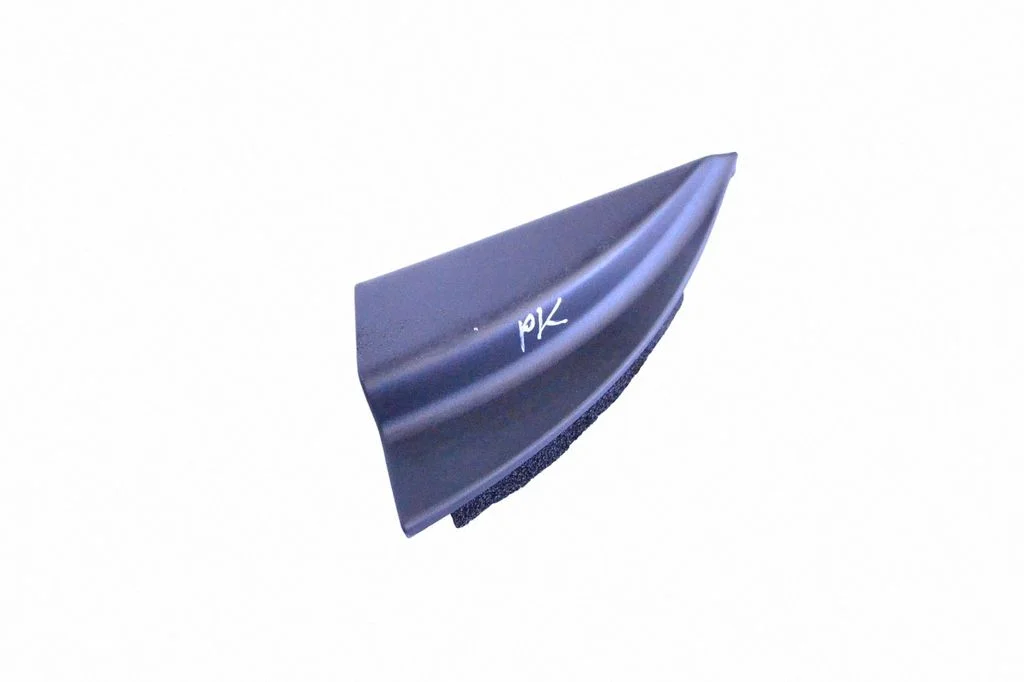 Boczek drzwi przednich 87650D7000