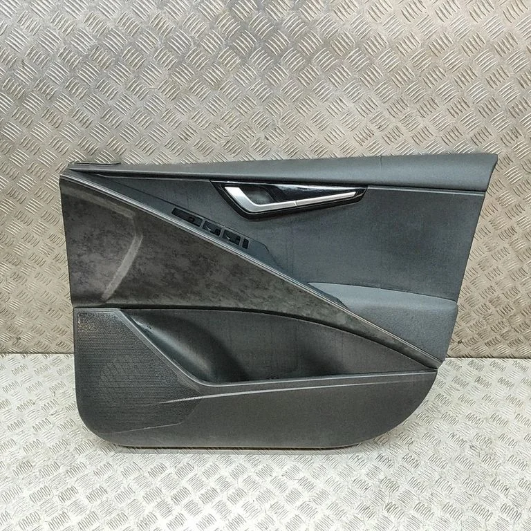 Boczek drzwi przednich 82302AO630TM9