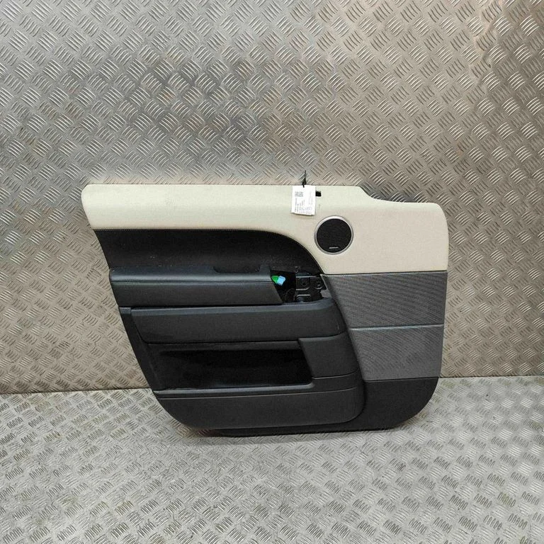 Front door card panel trim JK6223943AA