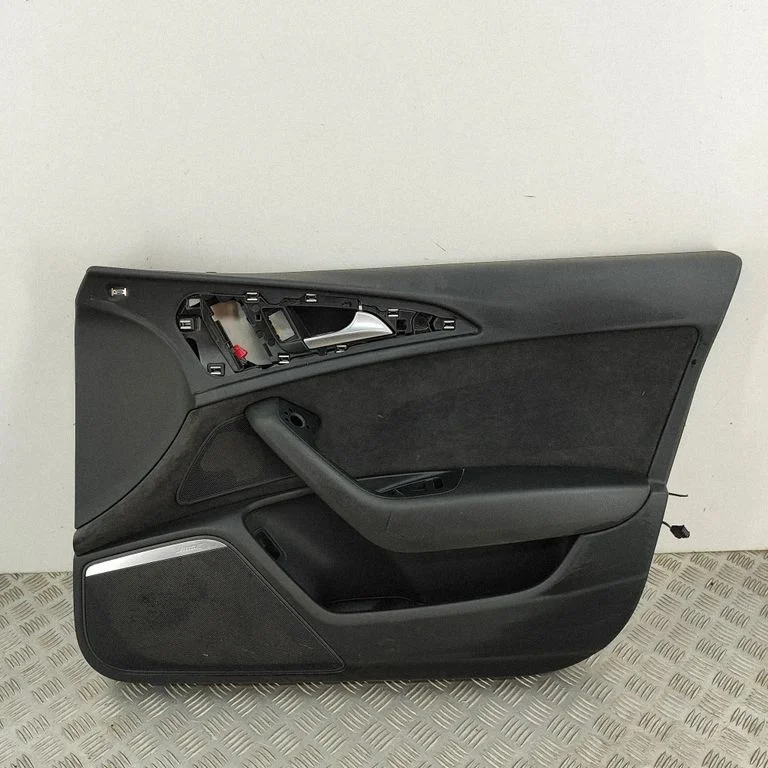Boczek drzwi przednich 4G1867106