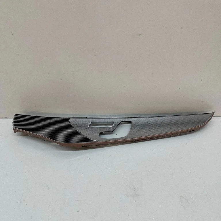 Front door card panel trim – Mercedes-Benz EQC (2019-)