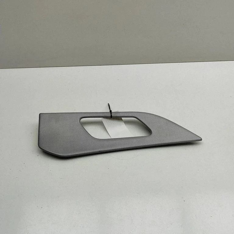 Eesmiste uste sisevooder HK83237B42BB