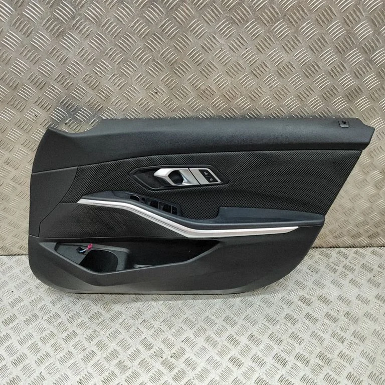 Front door card panel trim 3390654