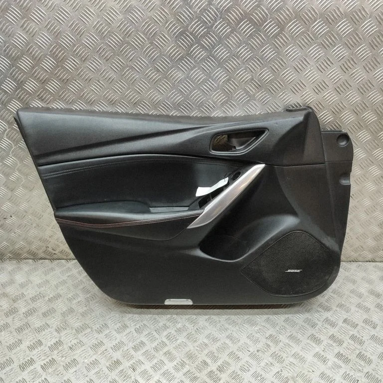 Boczek drzwi przednich GHR968450F04