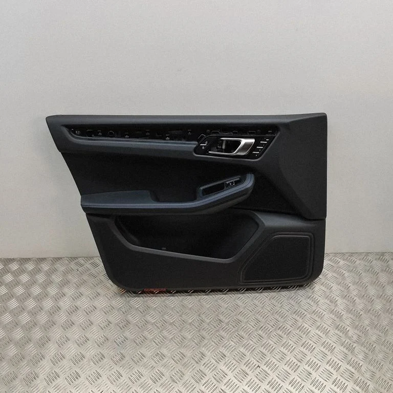 Eesmiste uste sisevooder – Porsche Macan (95B) (2019-)