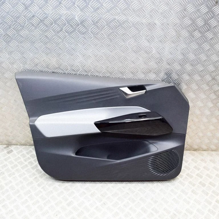 Priekšējo durvju apšuvums – Volkswagen ID.3 (2019-)
