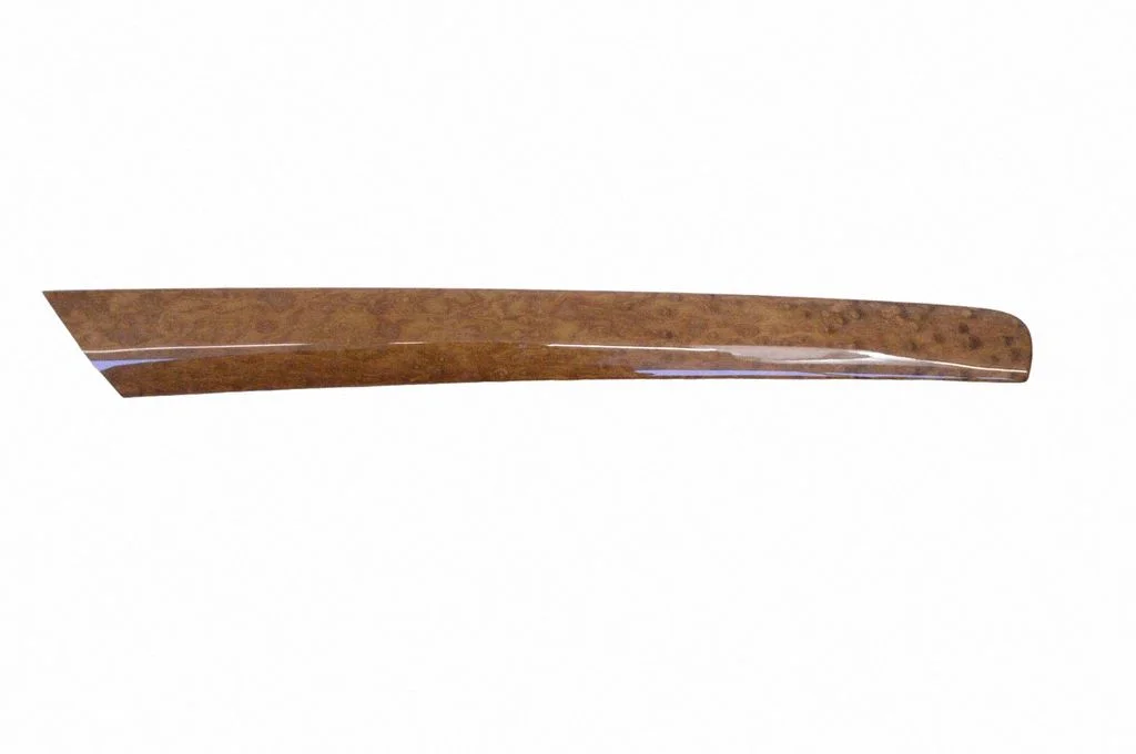 Priekšējo durvju apšuvums A1647201422