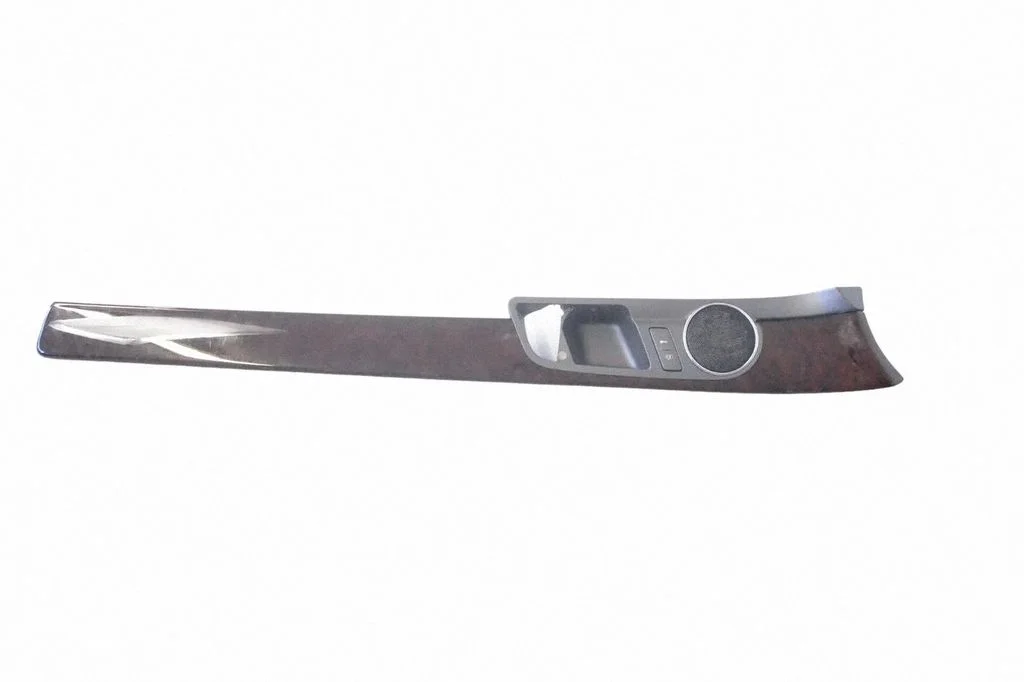 Front door card panel trim – Volkswagen Phaeton (2002-2016)