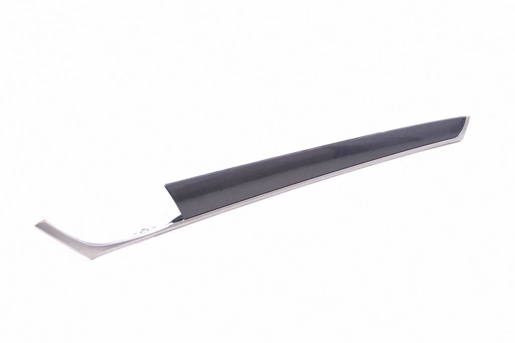 Front door card panel trim 678130380