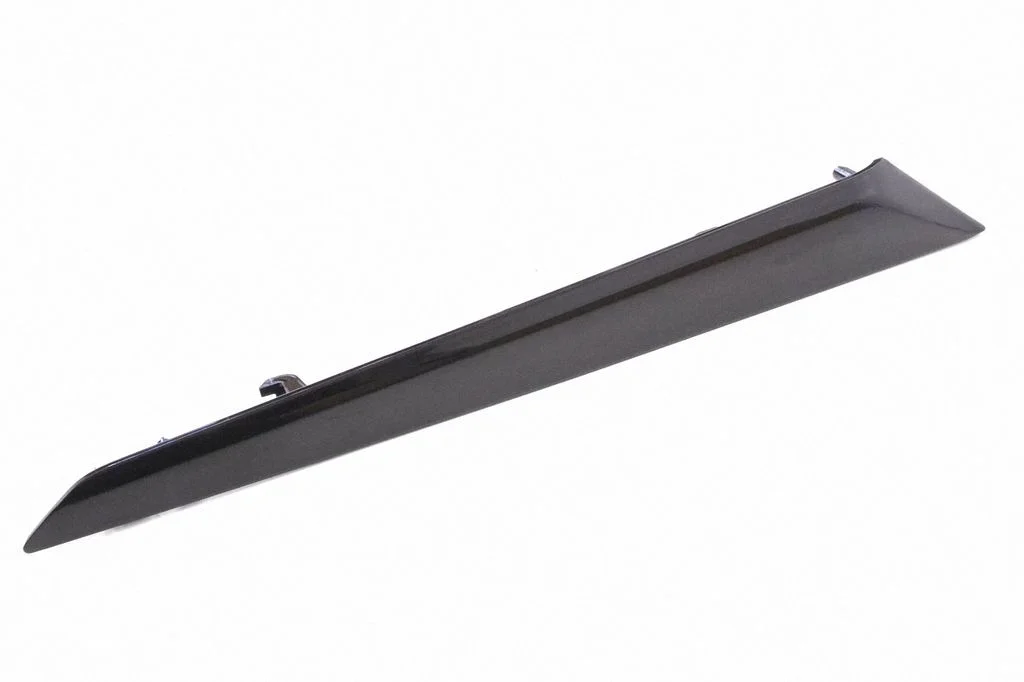 Front door card panel trim 670040546