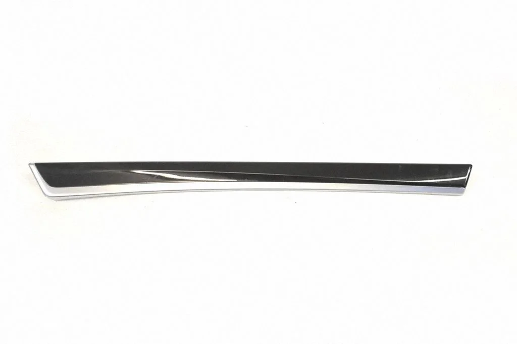 Front door card panel trim 9171782