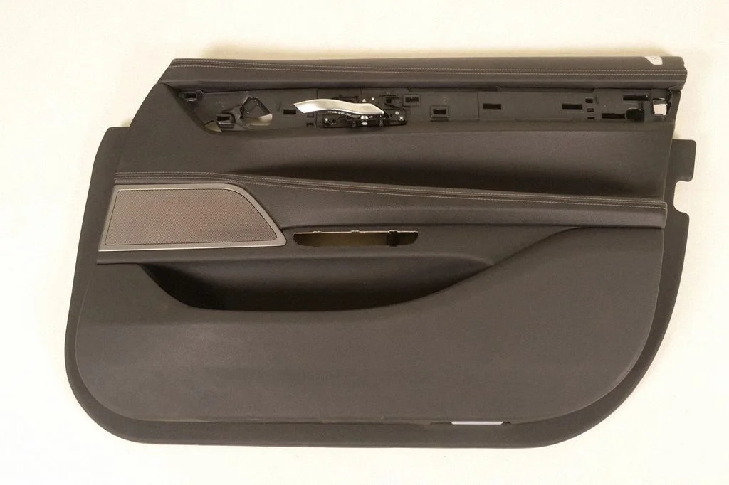 Front door card panel trim – right