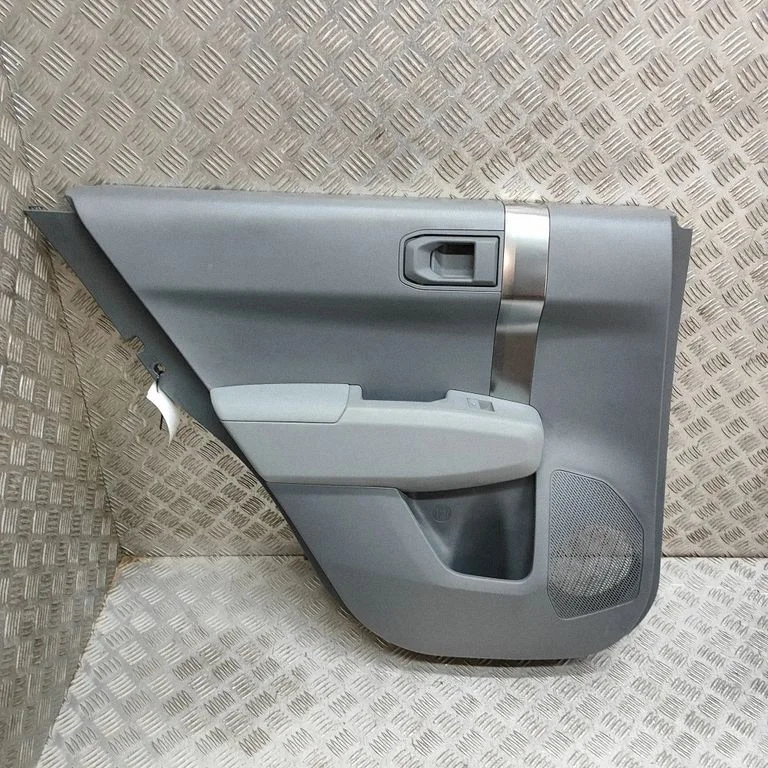 Tagumiste uste sisevooder 83301EV000DXL – KIA EV3 (2024-)