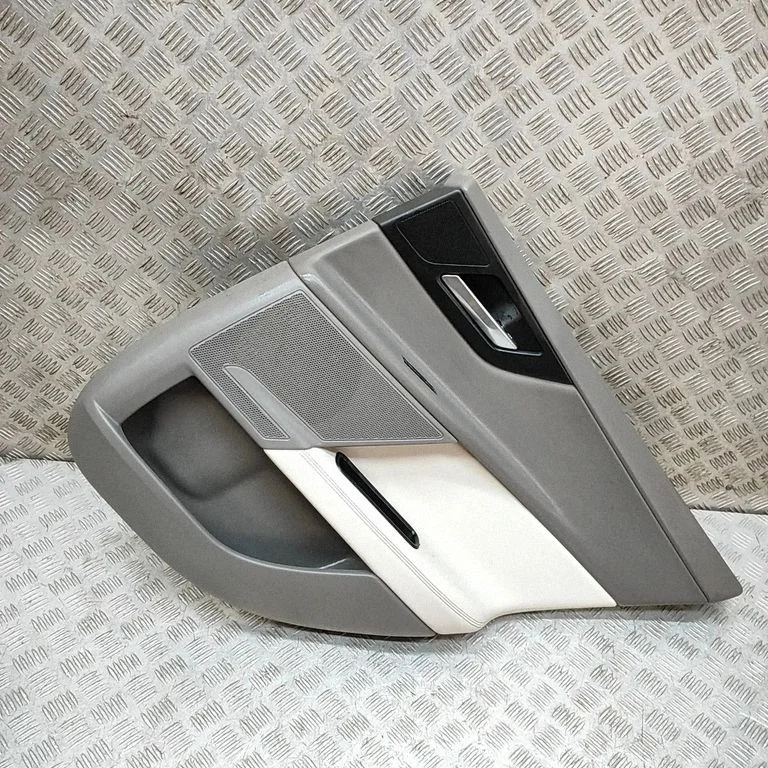 Aizmugurējo durvju apšuvums GX73276A00AAW