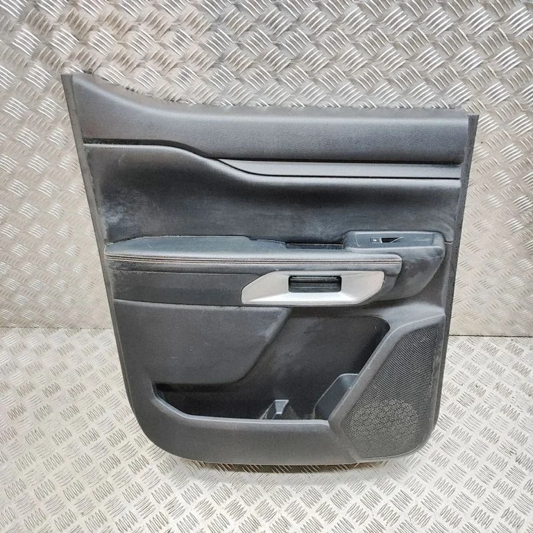Aizmugurējo durvju apšuvums N1WBE27407B