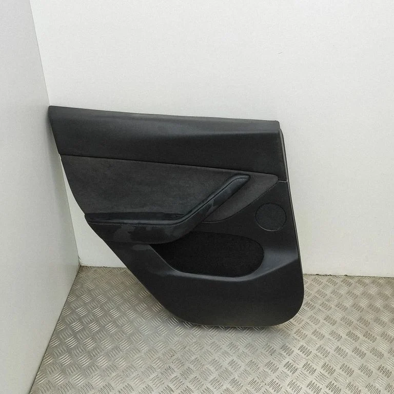 Aizmugurējo durvju apšuvums 169729699G