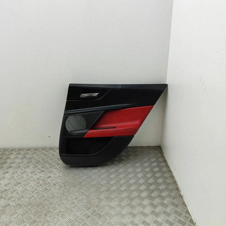 Aizmugurējo durvju apšuvums GX7325466AA