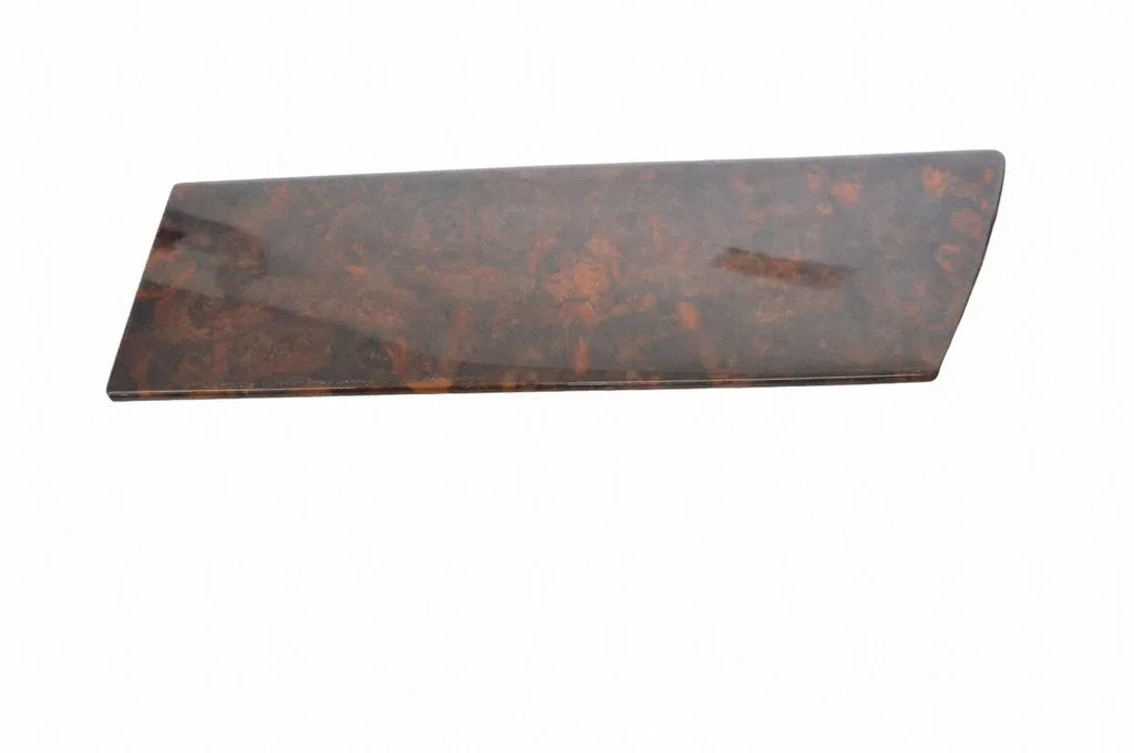 Aizmugurējo durvju apšuvums 8X23F05H20AB